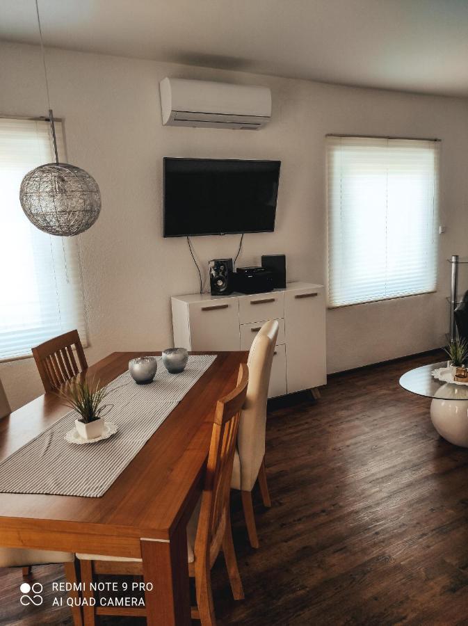 Apartmani Vanja Ясенице Екстер'єр фото